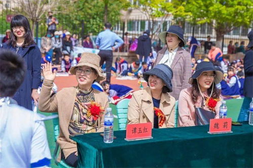 青岛浮山路小学 科技之光，点亮奇幻世界